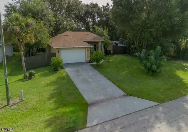 Photo 3 of Sale Pending at 1098 Mission Ln, Labelle, FL 33935 | MLS# 2026033545 | Listing updated on 2026-09-16