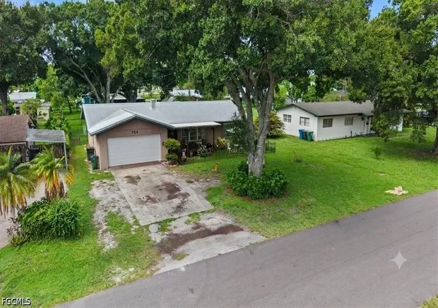 Single family home for sale at 722 E Concordia Ave, Clewiston, FL 33440 | MLS# 2026033581