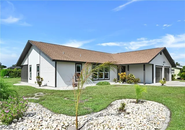 Photo 3 of Sale Pending at 1482 N Larkwood Sq, Fort Myers, FL 33919 | MLS# 2026033633 | Listing updated on 2026-09-08
