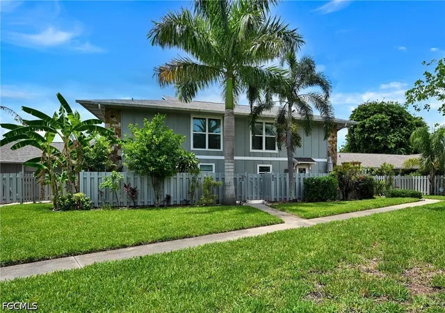 Photo 1 of Townhouse for sale at 4259 Island Cir #3, Fort Myers, FL 33919 | MLS# 2026033634 | Listing updated on 2026-09-15