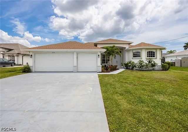 Photo 1 of Single family home for sale at 2526 Miracle Pkwy, Cape Coral, FL 33914 | MLS# 2026033645 | Listing updated on 2026-09-14
