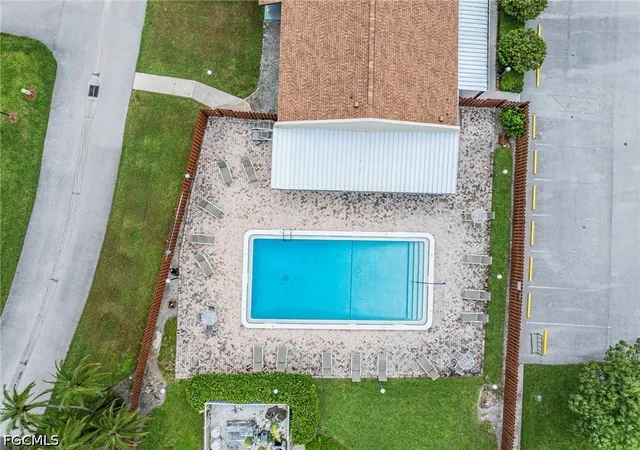 Listing Photo 2 - Condo for sale in building located at 6300 S Pointe Blvd, Fort Myers, FL 33919 - Unit #327