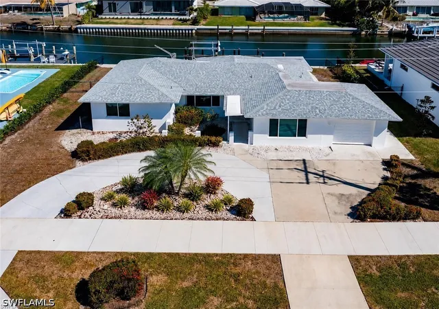 Photo 1 of Single family home for sale at 765 N Barfield Dr, Marco Island, FL 34145 | MLS# 226017256 | Listing updated on 2026-09-08