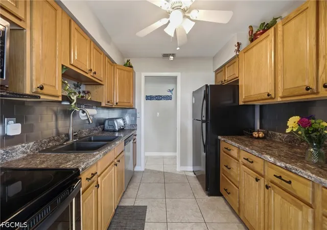 Photo 2 of Townhouse for sale at 39 Desert Candle Cir, Lehigh Acres, FL 33936 | MLS# 2026033687 | Listing updated on 2026-09-08