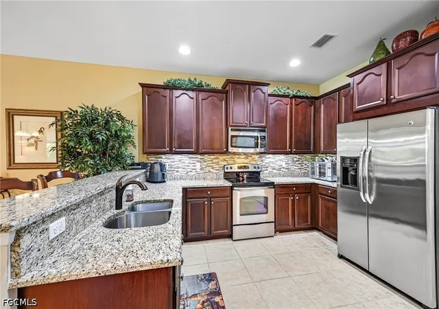 Photo 3 of Sale Pending at 2545 Verdmont Ct, Cape Coral, FL 33991 | MLS# 2026033708 | Listing updated on 2026-09-08