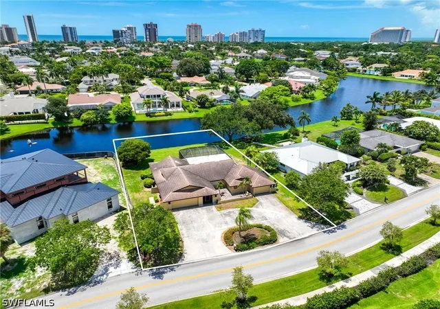 Photo 3 of Single family home for sale at 4651 West Blvd, Naples, FL 34103 | MLS# 226028844 | Listing updated on 2026-09-12