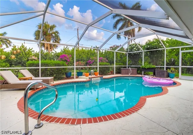 Photo 18 of Single family home for sale at 1352 Oaklawn Ct, Fort Myers, FL 33919 | MLS# 226028185 | Listing updated on 2026-09-19