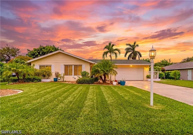Photo 1 of Single family home for sale at 1352 Oaklawn Ct, Fort Myers, FL 33919 | MLS# 226028185 | Listing updated on 2026-09-19