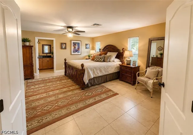 Photo 3 of Single family home for sale at 922 SE 1st Place, Cape Coral, FL 33990 | MLS# 2026033809 | Listing updated on 2026-09-12