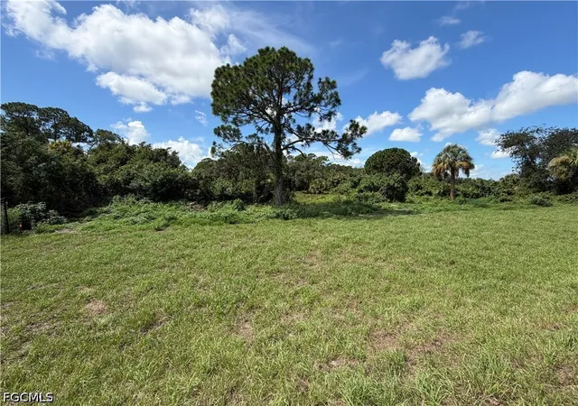 Photo 20 of Single family home for sale at 105 Concord Loop, Labelle, FL 33935 | MLS# 2026033823 | Listing updated on 2026-10-07