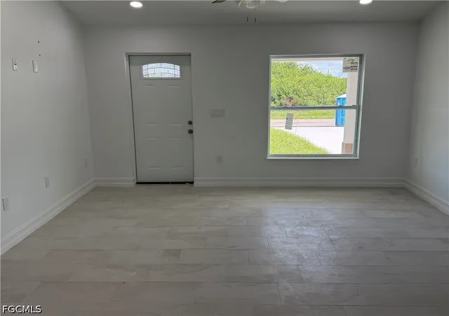 Photo 4 of Single family home for sale at 105 Concord Loop, Labelle, FL 33935 | MLS# 2026033823 | Listing updated on 2026-09-14