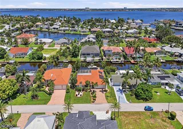 Photo 3 of Sale Pending at 5331 Mayfair Ct, Cape Coral, FL 33904 | MLS# 2026033850 | Listing updated on 2026-09-11