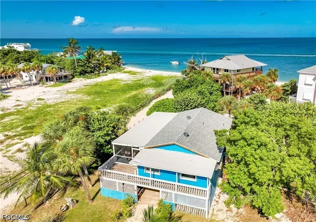 Photo 3 of Single family home for sale at 210 Nighthawk Dr, Upper Captiva, FL 33924 | MLS# 2026033883 | Listing updated on 2026-09-17