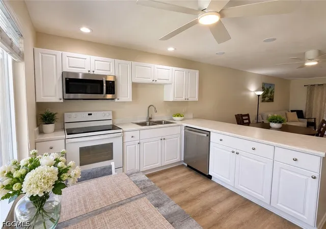 Photo 3 of Townhouse for sale at 5736 Bass Cir, Fort Myers, FL 33919 | MLS# 2026033900 | Listing updated on 2026-09-13