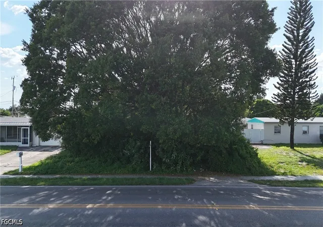 Land for sale at 203 Alabama Rd S, Lehigh Acres, FL 33936 | MLS# 2026033924