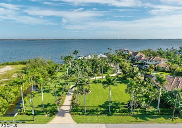 Photo 2 of Single family home for sale at 13230 Linton Rd, Fort Myers, FL 33908 | MLS# 2026033951 | Listing updated on 2026-10-06