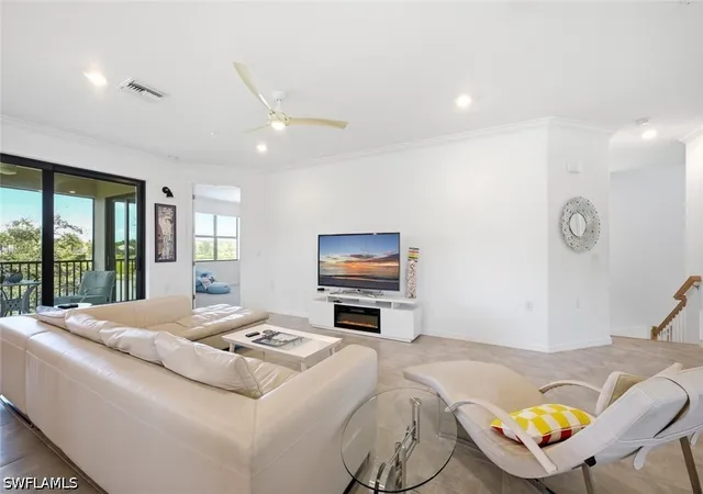 Listing Photo 4 - Condo for sale in building located at 2352 Anguilla Dr, Naples, FL 34120 - Unit #201