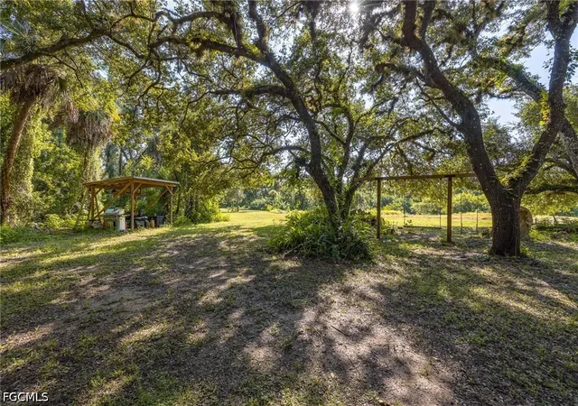 Photo 3 of Land for sale at 19040 Fox Run Rd, Alva, FL 33920 | MLS# 2026034026 | Listing updated on 2026-09-11