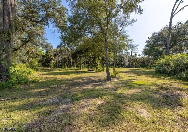 Photo 4 of Land for sale at 19040 Fox Run Rd, Alva, FL 33920 | MLS# 2026034026 | Listing updated on 2026-10-05