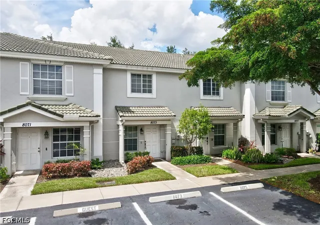 Photo 2 of Townhouse for sale at 8073 Pacific Beach Dr, Fort Myers, FL 33966 | MLS# 2026034102 | Listing updated on 2026-09-07
