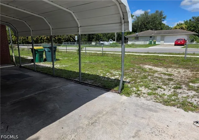Photo 3 of Single family home for sale at 615 New Market Rd W, Immokalee, FL 34142 | MLS# 2026034113 | Listing updated on 2026-09-10
