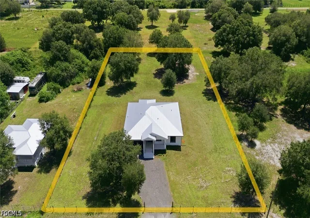 Photo 2 of Single family home for sale at 745 N Estribo St, Clewiston, FL 33440 | MLS# 2026034140 | Listing updated on 2026-09-12