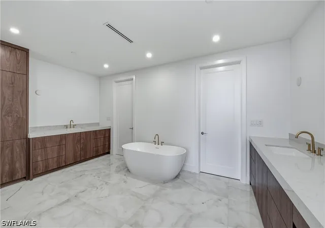 Listing Photo 4 - Condo for sale in building located at 13955 Old Coast, Naples, FL 34110 - Unit #605