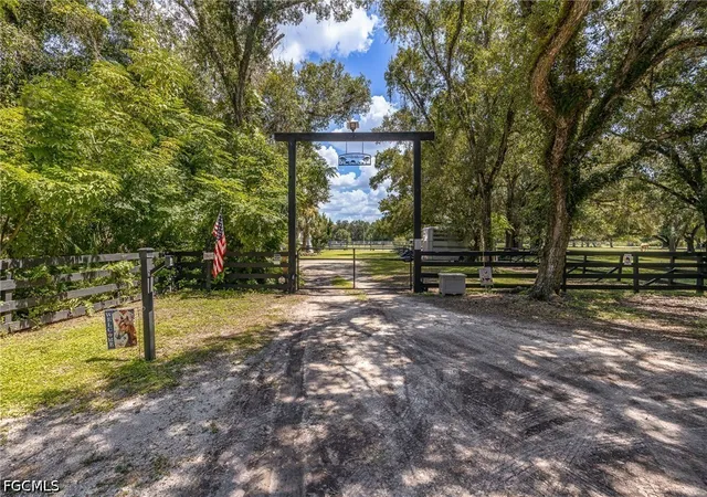 Photo 2 of Manufactured home for sale at 18690 Matt Rd, North Fort Myers, FL 33917 | MLS# 2026034183 | Listing updated on 2026-09-05