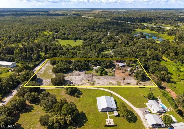 Photo 47 of Manufactured home for sale at 18690 Matt Rd, North Fort Myers, FL 33917 | MLS# 2026034183 | Listing updated on 2026-09-05