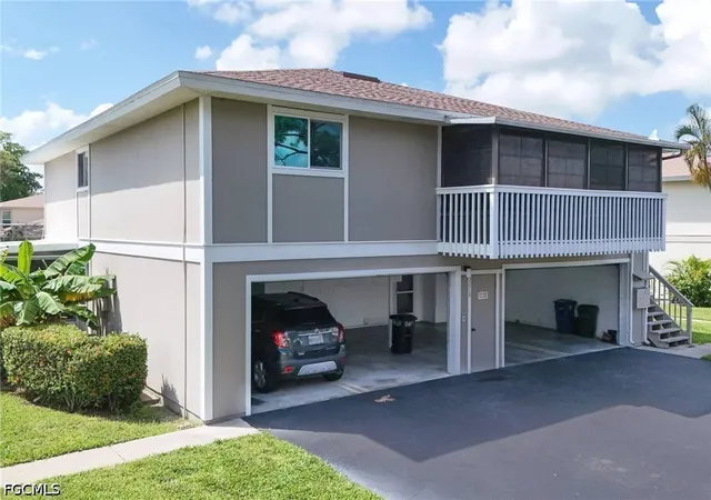 Photo 3 of Townhouse for sale at 3276 Prince Edward Is Cir #2, Fort Myers, FL 33907 | MLS# 2026034203 | Listing updated on 2026-09-11