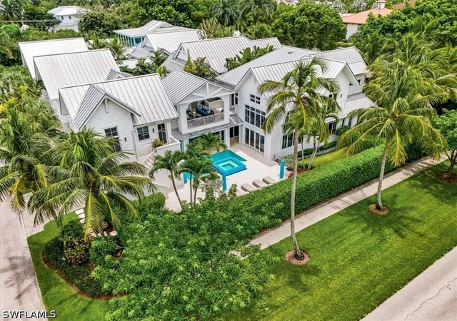 Photo 1 of Sale Pending at 1011 6th Street S, Naples, FL 34102 | MLS# 226026258 | Listing updated on 2026-09-07