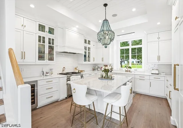 Photo 4 of Sale Pending at 1011 6th Street S, Naples, FL 34102 | MLS# 226026258 | Listing updated on 2026-09-07