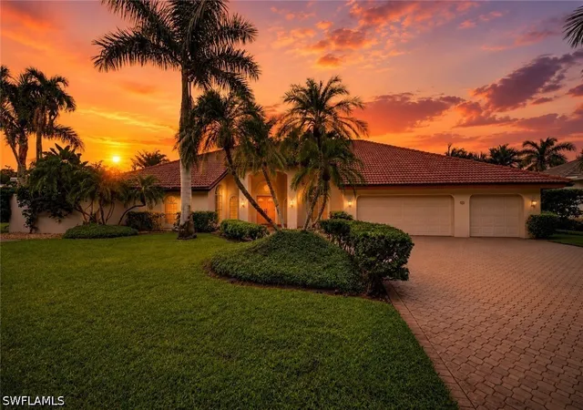 Photo 1 of Single family home for sale at 700 Hollybriar Ln, Naples, FL 34108 | MLS# 226028640 | Listing updated on 2026-10-05