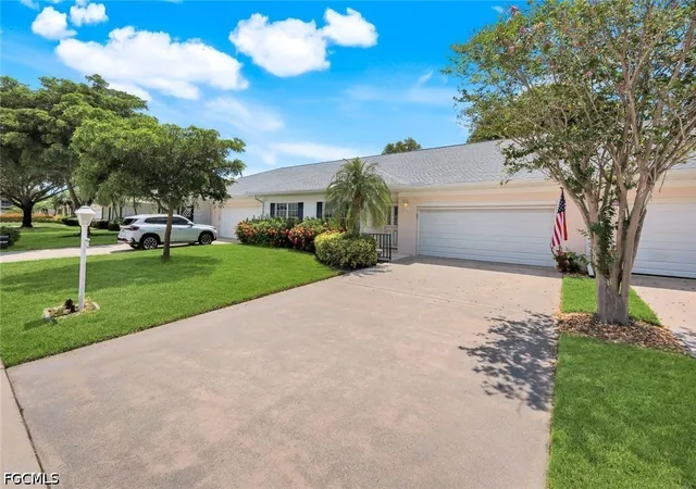 Photo 2 of Sale Pending at 7062 W Brandywine Cir, Fort Myers, FL 33919 | MLS# 2026034258 | Listing updated on 2026-09-14