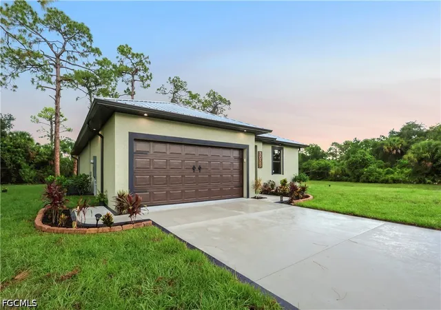 Photo 1 of Single family home for sale at 5033 Pinetree Cir, Labelle, FL 33935 | MLS# 2026034268 | Listing updated on 2026-09-12