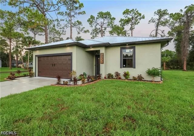 Photo 2 of Single family home for sale at 5033 Pinetree Cir, Labelle, FL 33935 | MLS# 2026034268 | Listing updated on 2026-09-12
