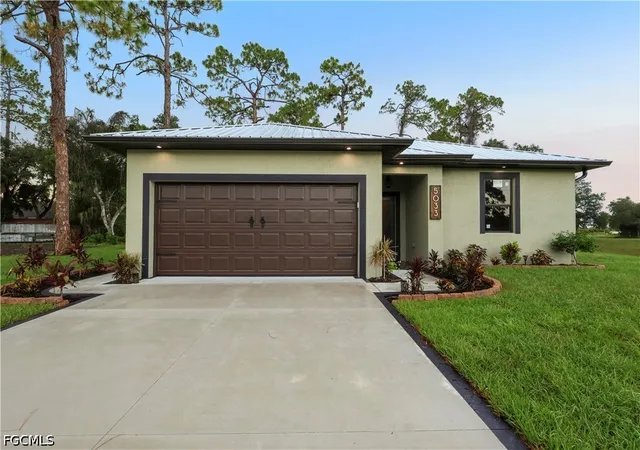 Photo 3 of Sale Pending at 5033 Pinetree Cir, Labelle, FL 33935 | MLS# 2026034268 | Listing updated on 2026-09-24