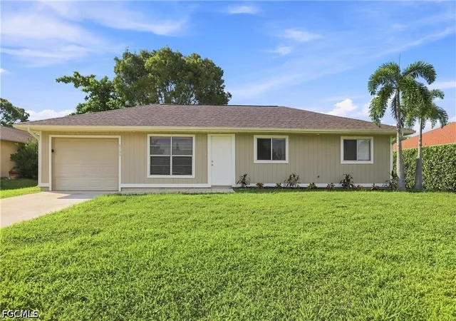 Photo 4 of Sale Pending at 8165 Pelican Rd, Fort Myers, FL 33967 | MLS# 2026034277 | Listing updated on 2026-09-03