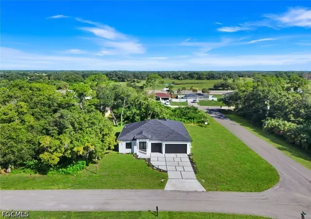 Photo 3 of Single family home for sale at 6044 Acorn Cir, Labelle, FL 33935 | MLS# 2026034295 | Listing updated on 2026-09-15
