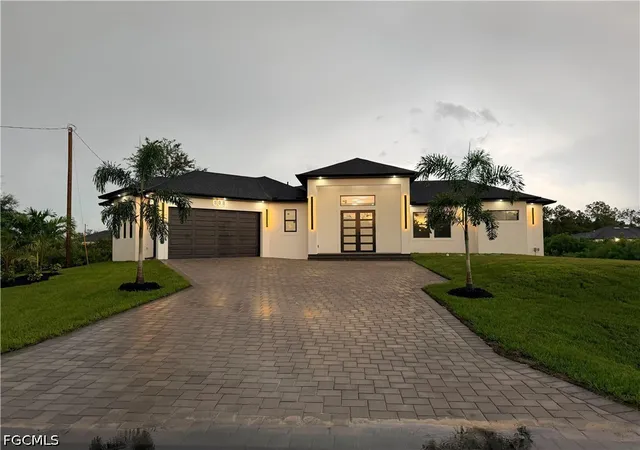 Photo 3 of Single family home for sale at 808 Maple Ave N, Lehigh Acres, FL 33972 | MLS# 2026034298 | Listing updated on 2026-09-14