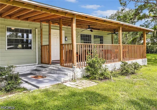 Photo 2 of Manufactured home for sale at 5741 Neal Rd, Fort Myers, FL 33905 | MLS# 2026034329 | Listing updated on 2026-09-16