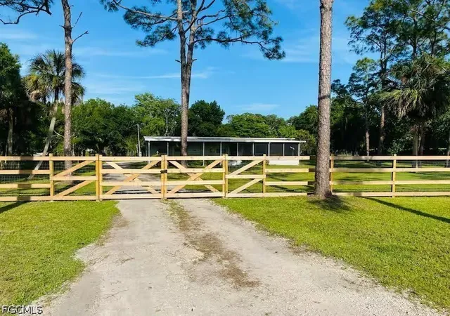 Photo 3 of Manufactured home for sale at 5741 Neal Rd, Fort Myers, FL 33905 | MLS# 2026034329 | Listing updated on 2026-09-16
