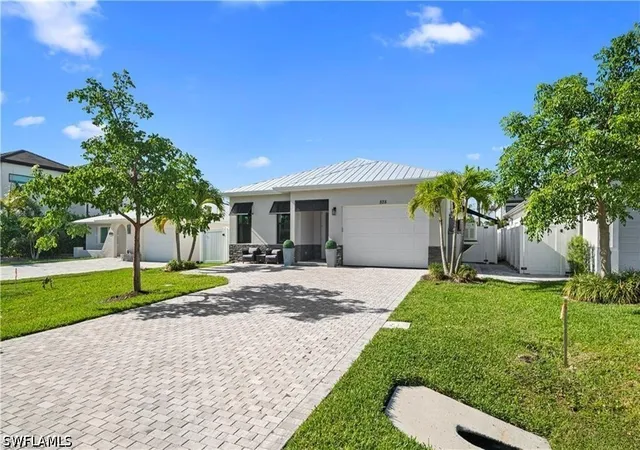 Photo 3 of Single family home for sale at 828 100th Avenue N, Naples, FL 34108 | MLS# 226029116 | Listing updated on 2026-09-09