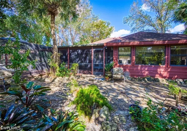 Photo 3 of Single family home for sale at 2490 Outrigger Ln, Naples, FL 34104 | MLS# 226029204 | Listing updated on 2026-09-29