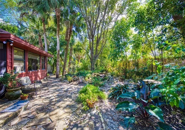 Photo 3 of Single family home for sale at 2490 Outrigger Ln, Naples, FL 34104 | MLS# 226029204 | Listing updated on 2026-09-29
