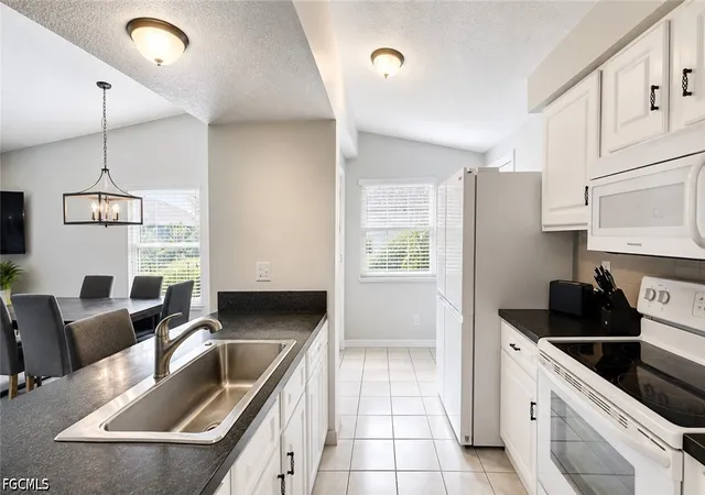 Photo 3 of Single family home for sale at 3915 SW 1st Avenue, Cape Coral, FL 33914 | MLS# 2026034510 | Listing updated on 2026-09-08
