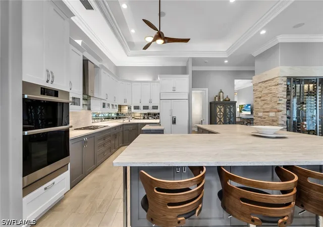 Photo 4 of Single family home for sale at 590 Putter Point Pl, Naples, FL 34103 | MLS# 226028623 | Listing updated on 2026-10-06
