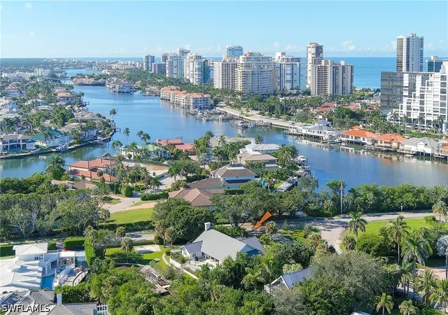 Photo 3 of Single family home for sale at 5042 Seahorse Ave, Naples, FL 34103 | MLS# 226029030 | Listing updated on 2026-09-14