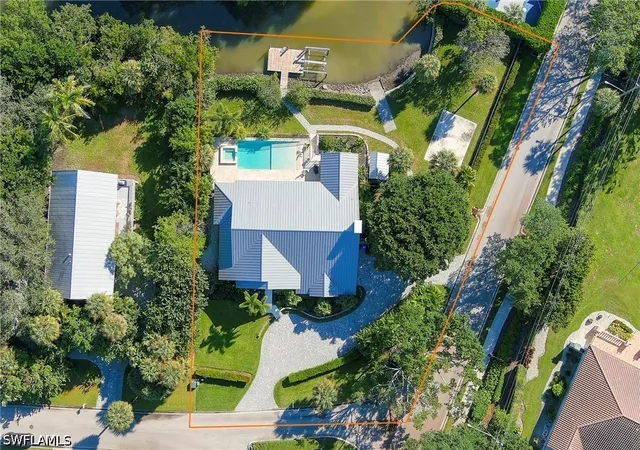 Photo 3 of Single family home for sale at 5042 Seahorse Ave, Naples, FL 34103 | MLS# 226029030 | Listing updated on 2026-09-20
