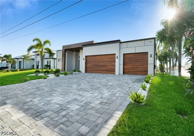 Photo 3 of Sale Pending at 3410 Se 17th Place, Cape Coral, FL 33904 | MLS# 2026034642 | Listing updated on 2026-09-09